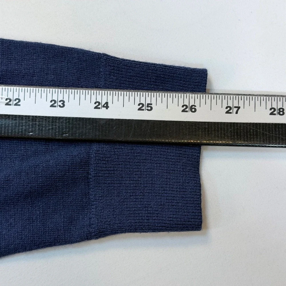 Banana Republic 100% Merino Wool Sweater Mens M Blue Crew Neck Lightweight